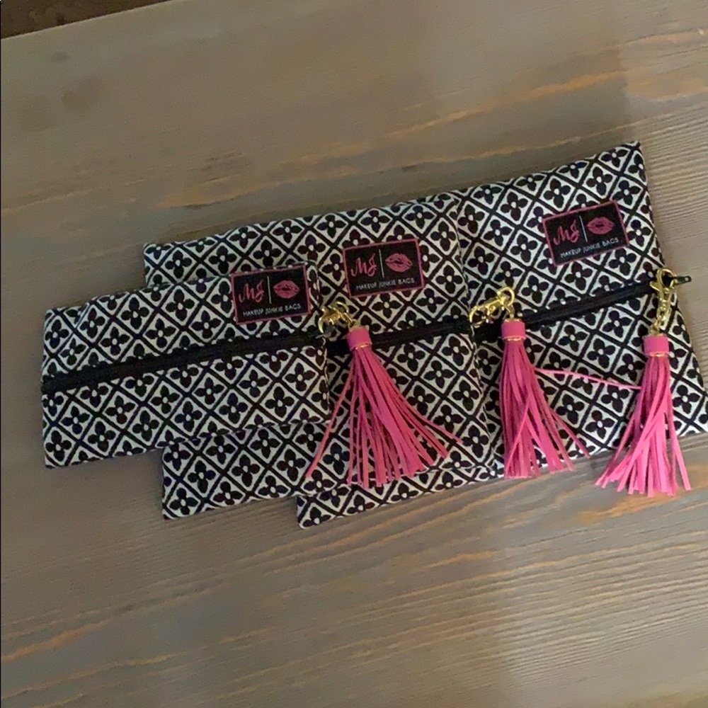 Makeup junkie bags set. Large, medium and small.